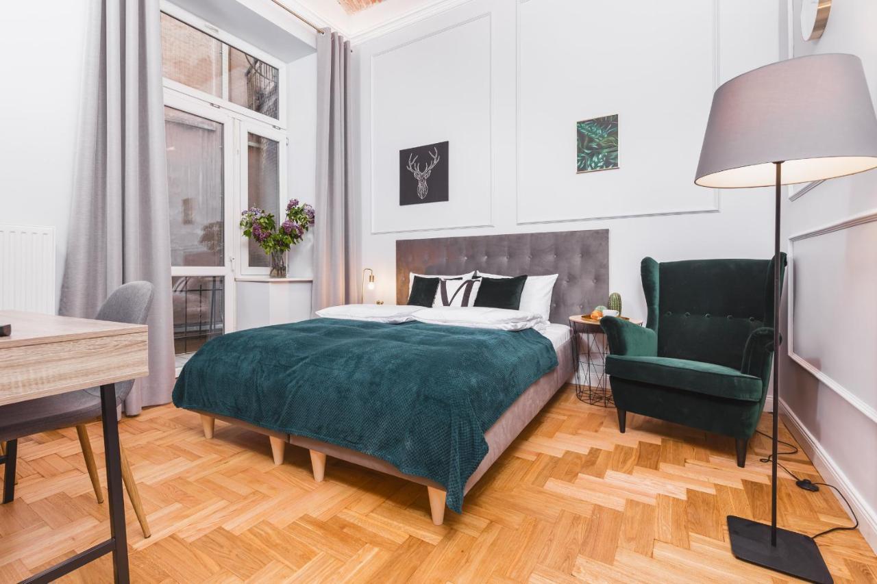Traveler's Choice - Old Town - By Upstairs * Krakau